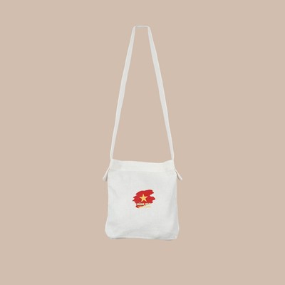 Túi vải Linen đeo chéo măng non yêu nước 18x16cm TUIDEOC18x16MNYN