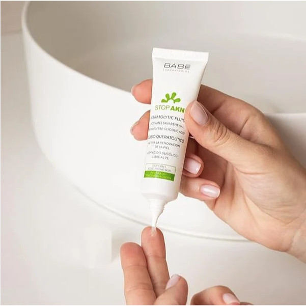 Tẩy Tế Bào Chết Cho Da Dầu Mụn BABE Laboratorios Babé Stop AKN Keratolytic Fluid 30ml