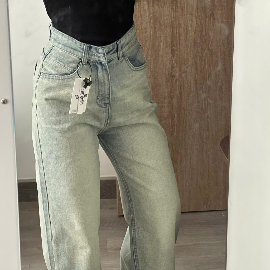 THE QUẠO - Quần Jeans Nữ Lưng Cao Ống Suông Dáng Dài Thêu Túi R0910_536