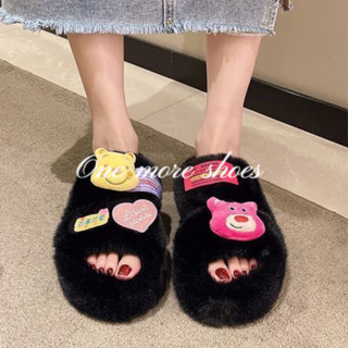  Một đôi giày nữa⭐Dép lông dễ thương dành cho nữ mùa thu đông phong cách mới nữ tính sang trọng dép cotton trong nhà dép xỏ ngón phẳng trong nhà 