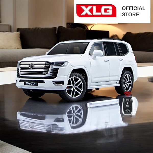 Mô hình xe Toyota Land Cruiser LC300 1:24 có remote điều khiển đề nổ từ xa đèn âm thanh