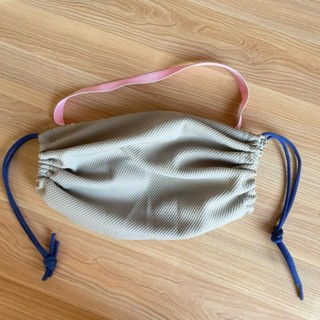 túi đựng gà, áo gà có dây rút 2 đầu, có quay xách