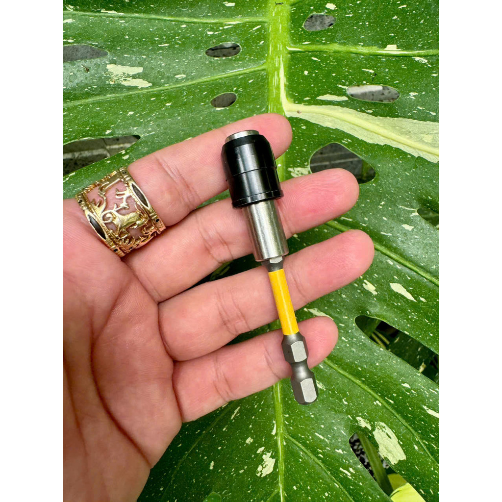 Đầu nối vít Dewalt bãi dài 7.5 cm, đầu gắn vít tự động, chuẩn Mỹ.