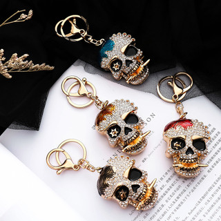 【Ready Stock】 New European and American Diamond-Embedded Creative Metal Skull Keychain Three-Dimensional Hip Hop Cars and Bags Pendant Factory Direct Supply 576C