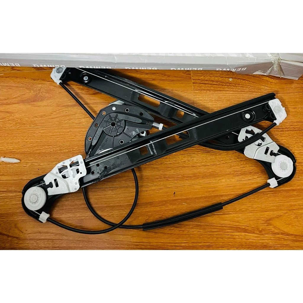 Lên xuống kính BMW E46 318i 323i 325i 51337020659 51338212097 51337020660 51358212100 51358212099