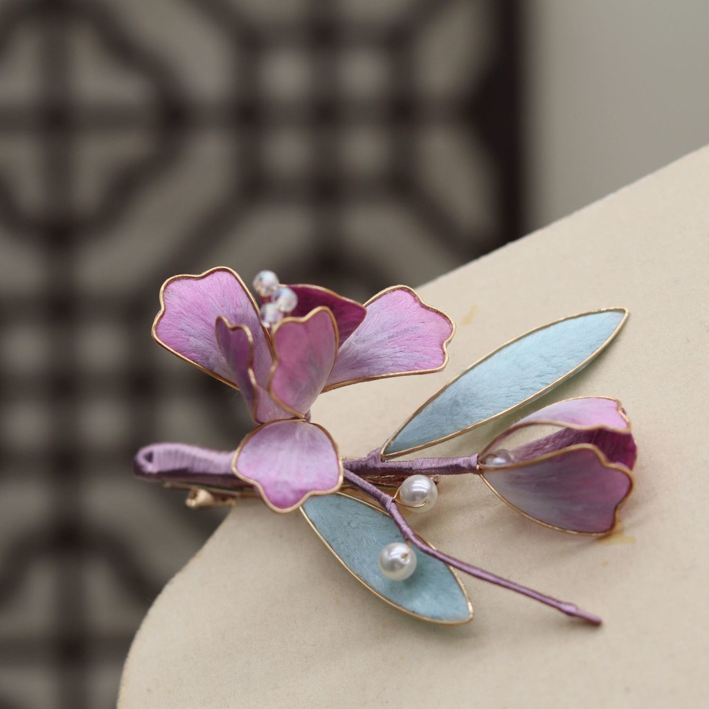 Kẹp hoa velvet cao cấp cho mũ đội đầu - Iris