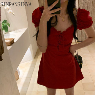Sinransinya Váy nữ phong cách Hàn Quốc trắng đỏ cổ vuông phồng tay áo thiết kế mùa hè eo giảm béo Váy ngắn chữ A