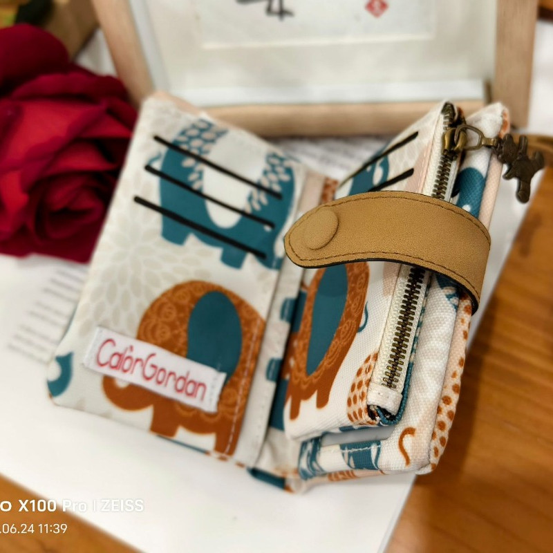 Ví nữ thời trang Nhiều khe cắm thẻ in hình Ví gấp ba ngắn