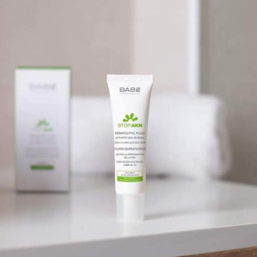 Tẩy Tế Bào Chết Cho Da Dầu Mụn BABE Laboratorios Babé Stop AKN Keratolytic Fluid 30ml