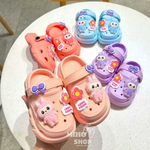 (CÓ ĐÈN) Dép sục Labubu có đèn mềm nhẹ êm chân cho bé