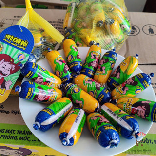 Xúc xích Heo cao bồi Nhân phô mai vị bắp (túi lưới 15 cây x 32g)