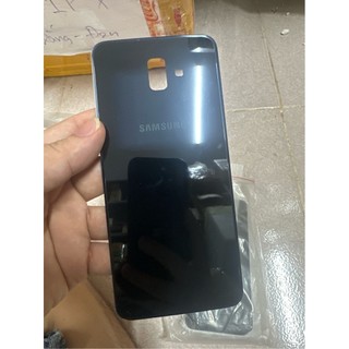 Nắp lưng camera sam sung j6+/j6 plus-đen