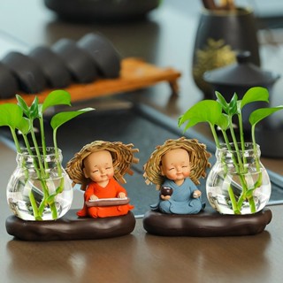 Bình thủy sinh kèm tượng Chú tiểu đội nón rơm Thơm Shop trồng cây để bàn làm việc, trang tí