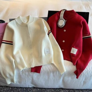 Áo Khoác Cardigan dệt kim hai thanh dày mẫu mới phong cách Đại Học Ancora Đỏ thu đông Jiashucheng Áo dễ phối thường ngày