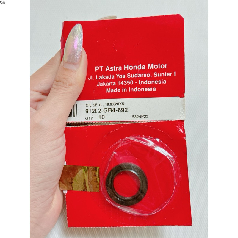 "Phốt dầu 18.9 X 28 X 5
Wave 100 / Dream 100 / Future 100 / Wave Alpha", Wave 100.
