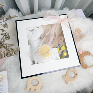 Set quà thôi nôi quà tặng sinh nhật set quà sơ sinh cao cấp tặng đầy tháng cho bé kèm nơ và thiệp - Lá Tre Shop