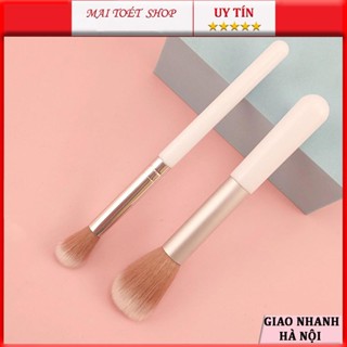 Cọ trang điểm má hồng siêu tiện dụng