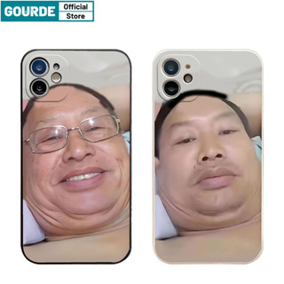  Ốp Lưng iPhone độc lạ Người đàn ông trung niên dầu mỡ tự chụp ảnh Họa Tiết cạnh vuông Bảo Vệ Camera Ốp Điện Thoại Silicon Mềm Chống Sốc Cao Cấp Cho iPhone 16 15 14 12 13 11 Pro Max IP 7 8 Plus Iphon X XS XR XsMax-Gourde Case 