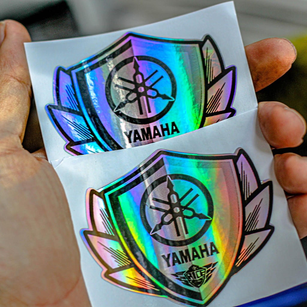 Tem LOGO YAMAHA/HONDA/SUZUKI Chất liệu crom hologram chuyển màu titan