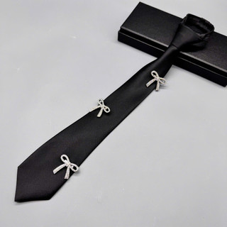 Cà vạt nữ thắt sẵn đen phi bóng đính nơ kim loại  6x36 cm Phụ kiện cưới Giang