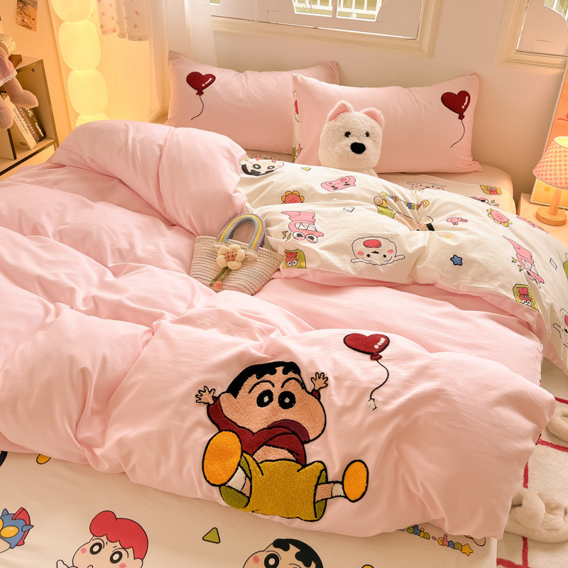 【TEN BEANS】Bộ chăn ga gối hoạt hình Crayon Shin-Chan gồm bốn 1,5m 1,8m bộ chăn ga gối 4 món（bộ ga gi