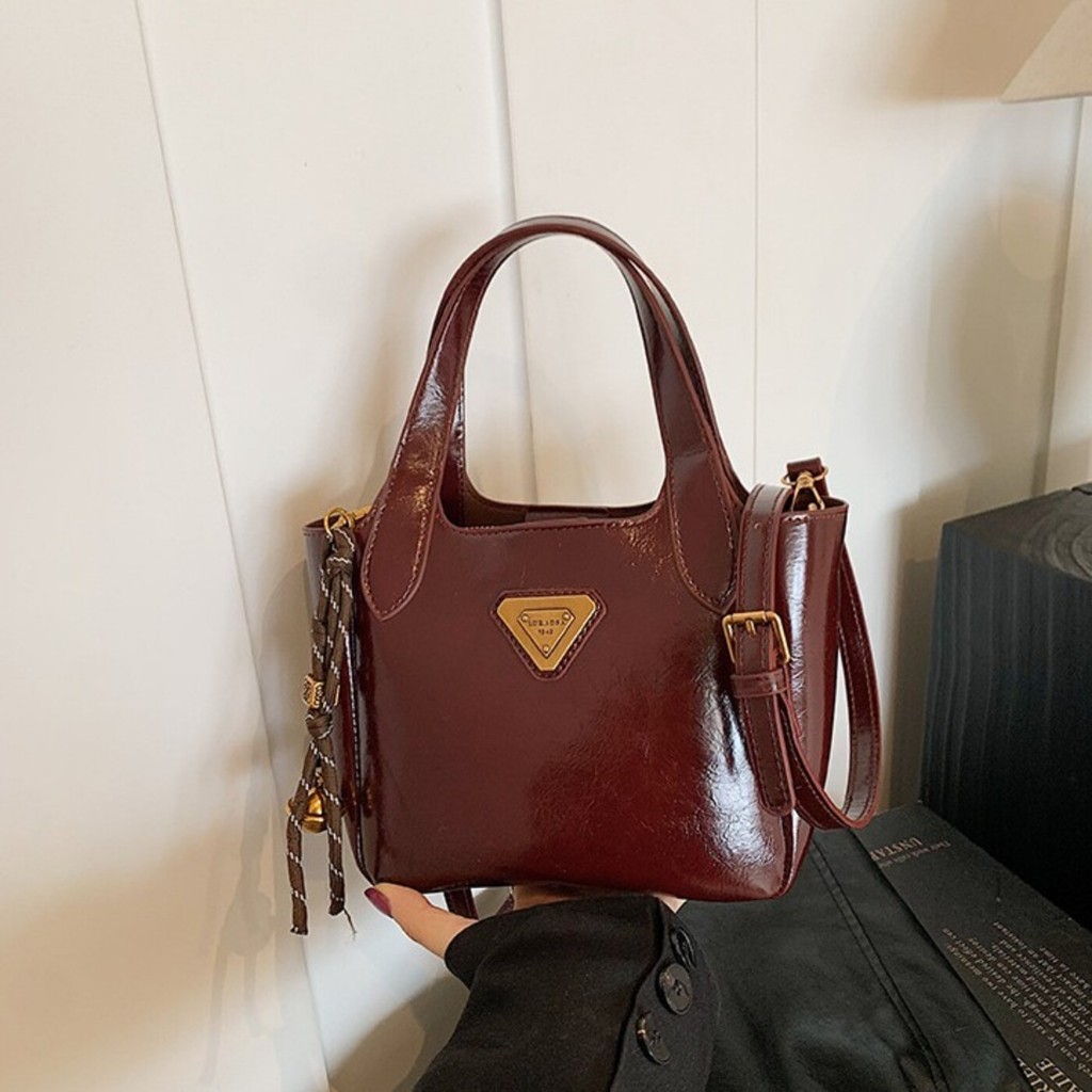 Túi đeo chéo, túi xách nữ bộ đôi da nhăn bóng tặng kèm móc treo dây chuông K662