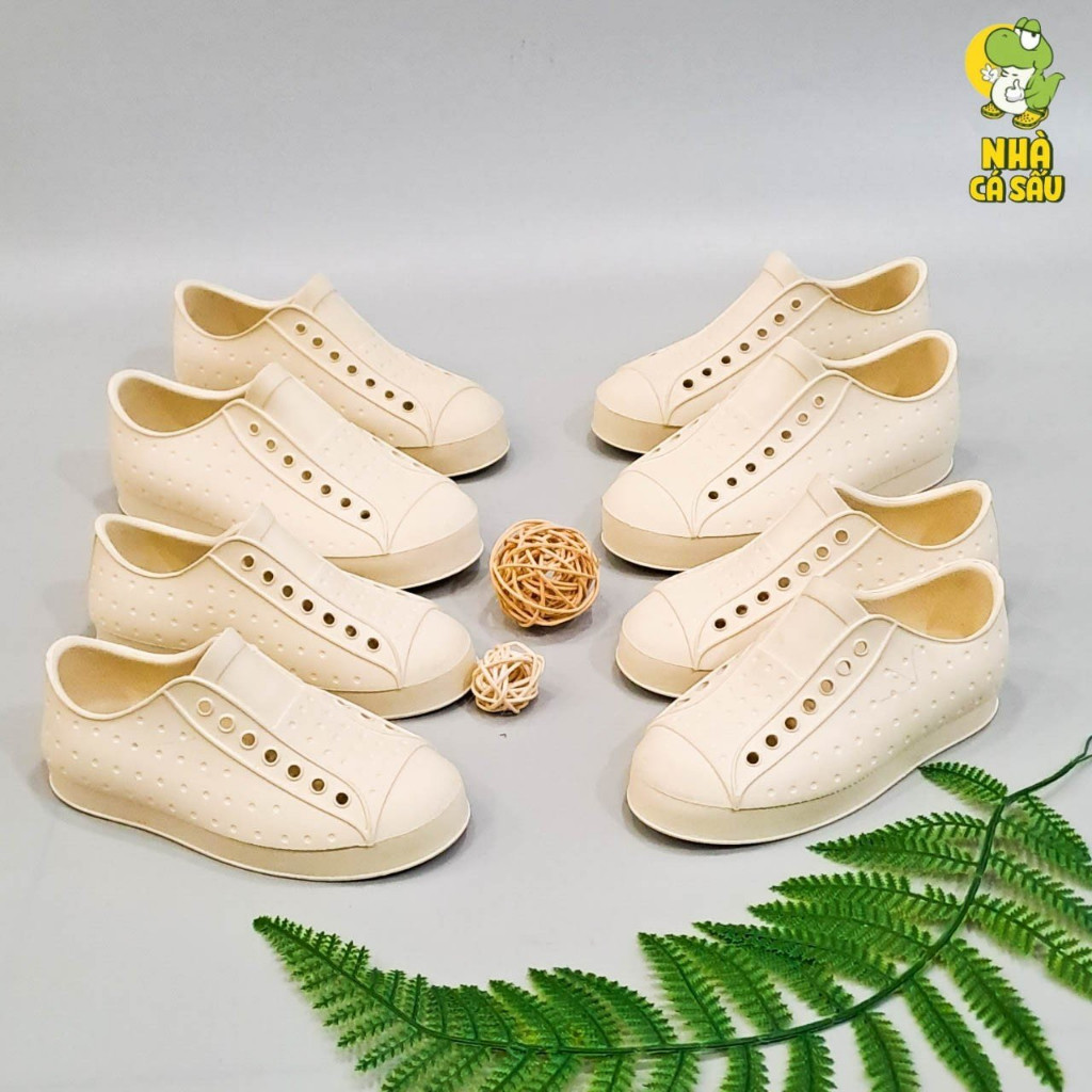 Giày native trẻ em màu trắng kem chính hãng, giày nhựa cho bé gái bé trai siêu nhẹ giá rẻ -Nhà Sấu