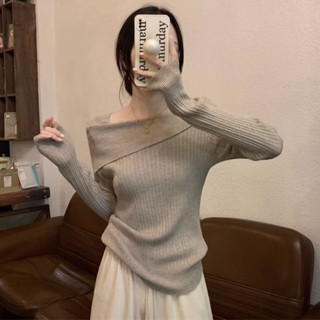 Áo len lệch vai có ve áo mùa thu đông BH có tay dài vừa phải