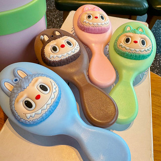 Sáng Tạo Labubububupu Vải Di Động Dễ Thương mini massage Đệm Lược Hoạt Hình Cô Gái Người Bạn Quà Tặng Phụ Kiện