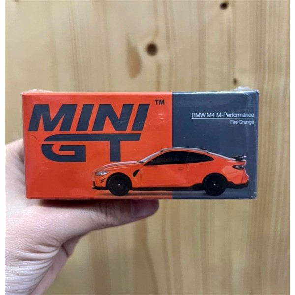 Xe mô hình MINI GT 1/64 BMW M4 M Performance (G82) Fire Orange