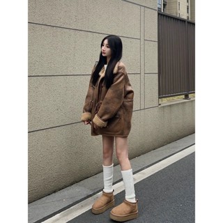  Thiết kế hai mặt Lamb Wool Suede Áo khoác dày nữ mặc đường phố mùa đông dáng rộng 