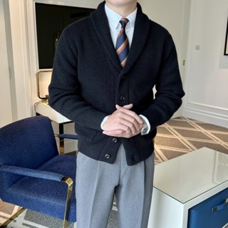 [Thời TRANG] Áo len công sở cổ điển mỏng vừa vặn nhẹ dành cho nam mùa thu đông phong cách mới Cổ chữ V cao cấp Áo len phổ biến Áo len nam