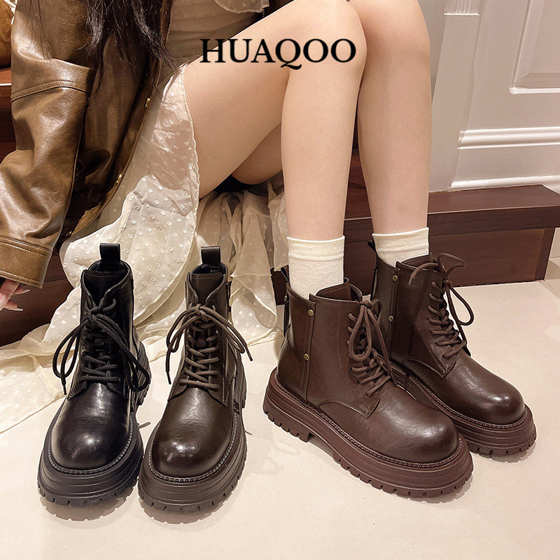 Huaqoo Giày Bốt dép sandal nữ Mũi Vuông Phong Cách Retro Cá Tính Cho Nữ Thời trang Phù hợp Độn đế Chất lượng cao Chống thấm nước FSX24B0D9I 45Z241107