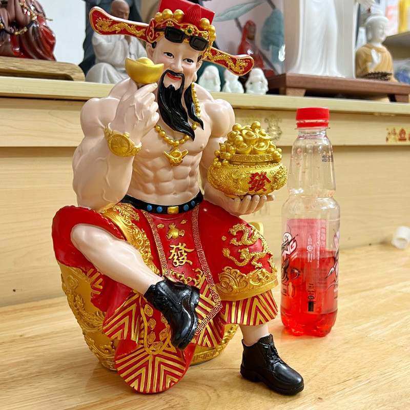Tượng thần tài 6 múi may mắn size bự 31cm, thần tài cơ  bắp  lực lượng khoẻ mạnh ngồi đỉnh vàng Nguy