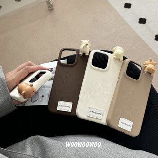 Huiwanju dễ thương nằm trên mèo con búp bê ba chiều cho iphone16 vỏ điện thoại di động táo da 15promax mới 14 phụ nữ 13 vỏ da 16pro đơn giản 12