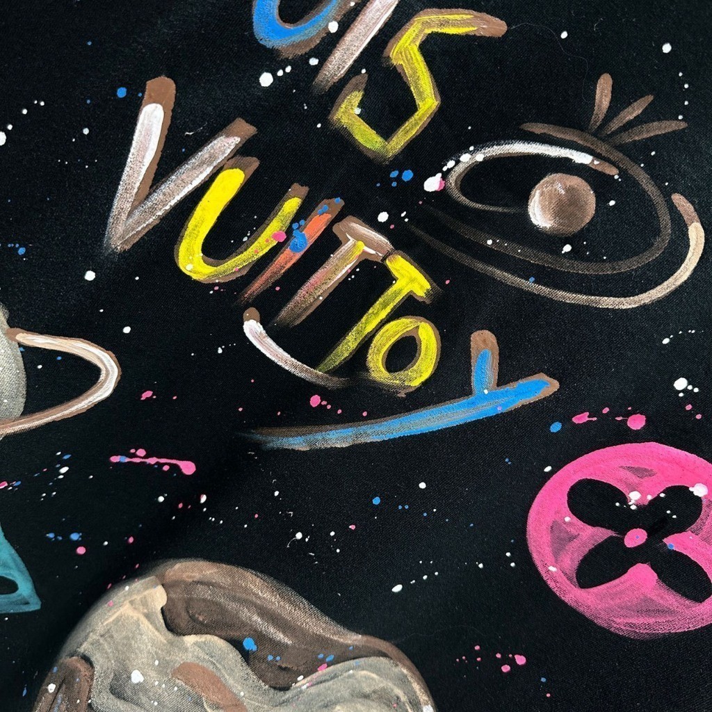 Áo Phông LV loang nâu Nam Nữ Hot Trend Chất Liệu Cotton Thoáng Mát Dày Dặn Siêu Hot Vận chuyển 24 giờ | BigBuy360 - bigbuy360.vn