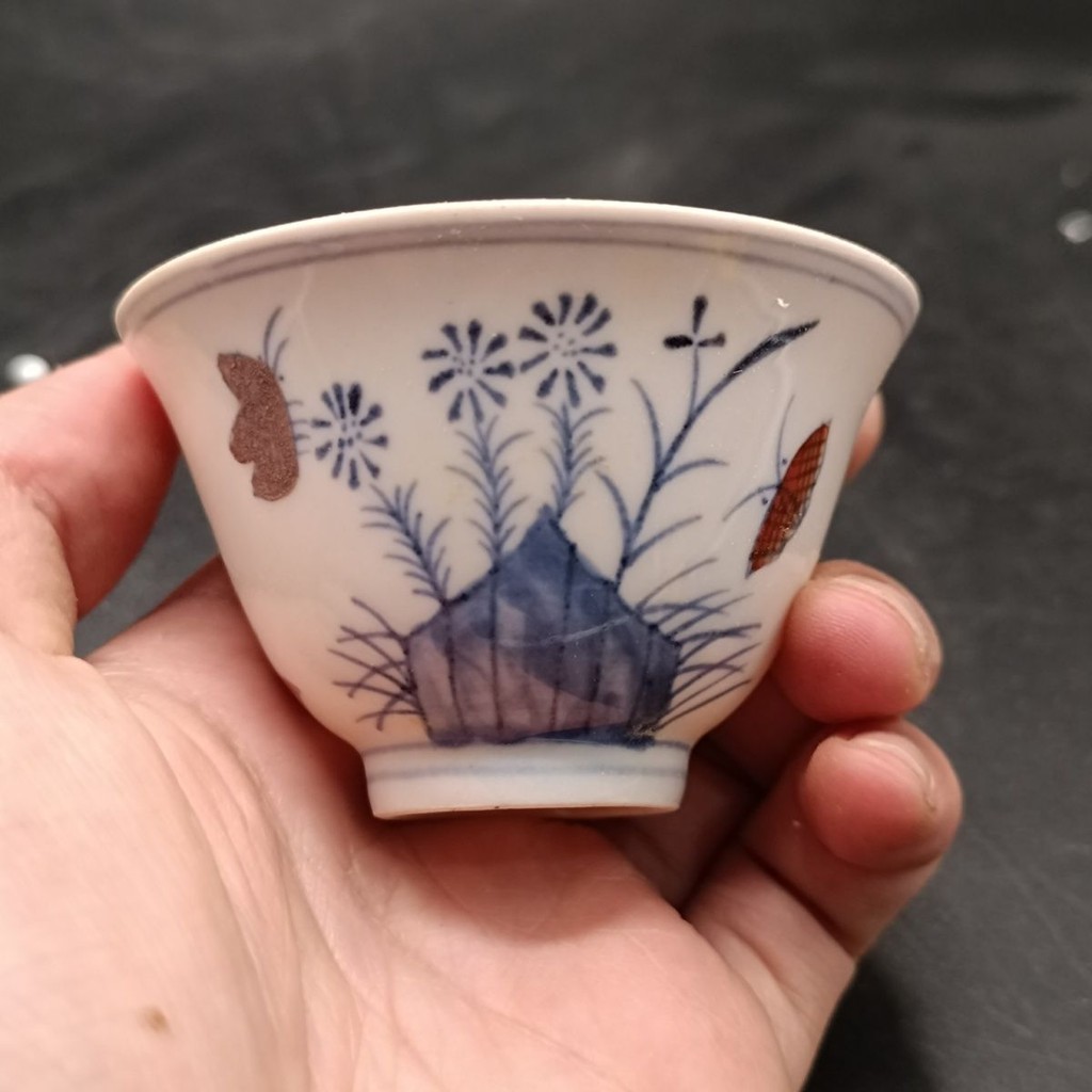 Daming Chenghua Bộ sưu tập đồ cổ ba cốc trà thân đỏ vẽ tay