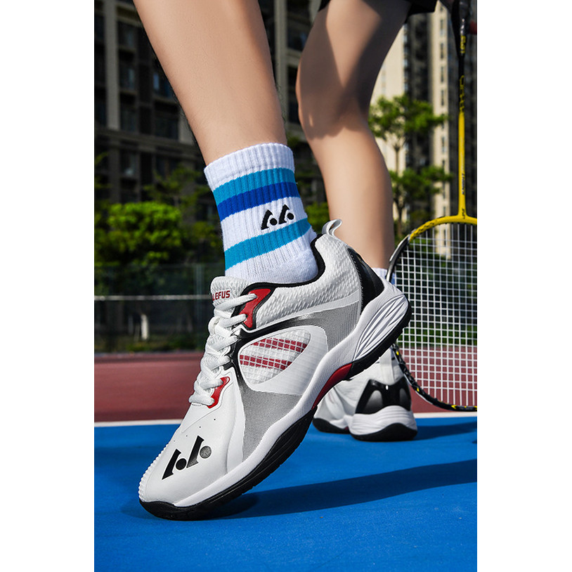 Giày Cầu Lông Nhẹ Ôm Chân Bám Sàn Giá Tốt Lefus L030 tặng tất và túi rút đựng giày