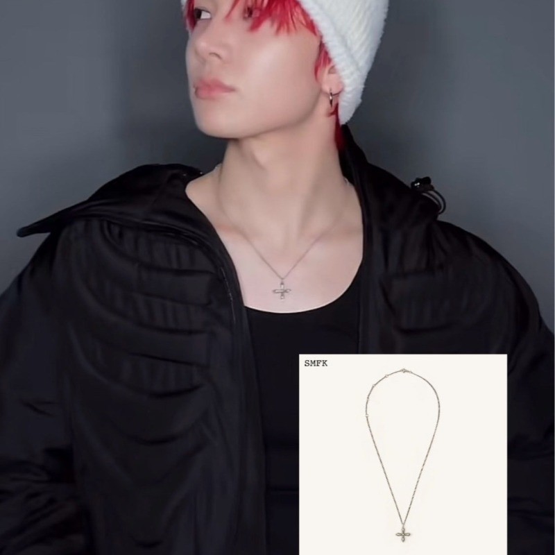 Kpop Idol Enhypen Lee Heesung, Vòng cổ chữ thập kim loại cùng phong cách, Hỗ trợ quạt cho phụ kiện t