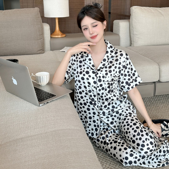 Bộ đồ ngủ nhẹ giống lụa Victoria 's Secret 02WZ