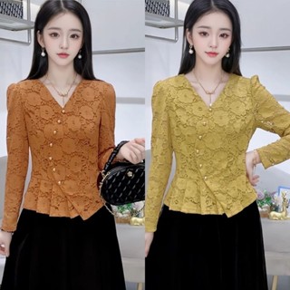 Thu Đông Phong Cách Mới Tính Khí Giảm Tuổi Ren Đáy Áo Sơ Mi Mẹ Mặc Lông Cừu Lót Dày Thời Trang Phù Hợp Với Thời Trang Dài Tay Top