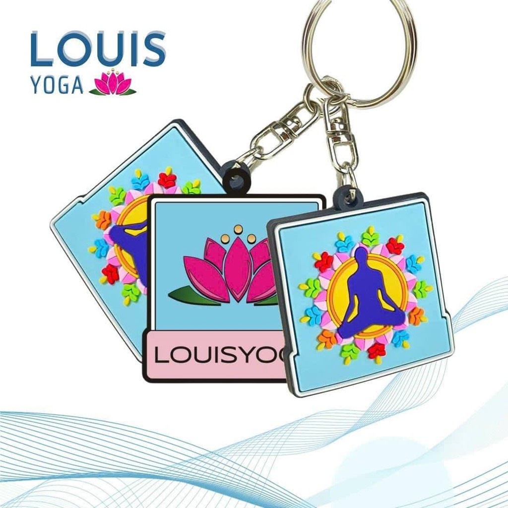 Móc chìa khóa in hình yoga- hãng Louis Yoga