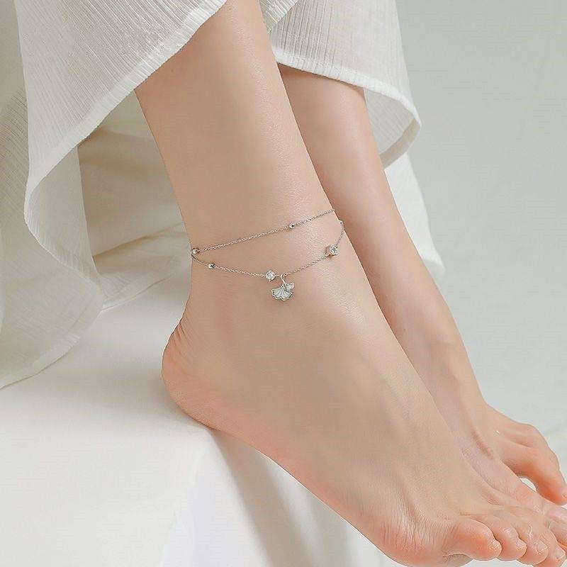【Ready Stock】 New Three Lucky Anklets for Women High Sense 2025 New Trendy Ins Niche Design Ankle Ch
