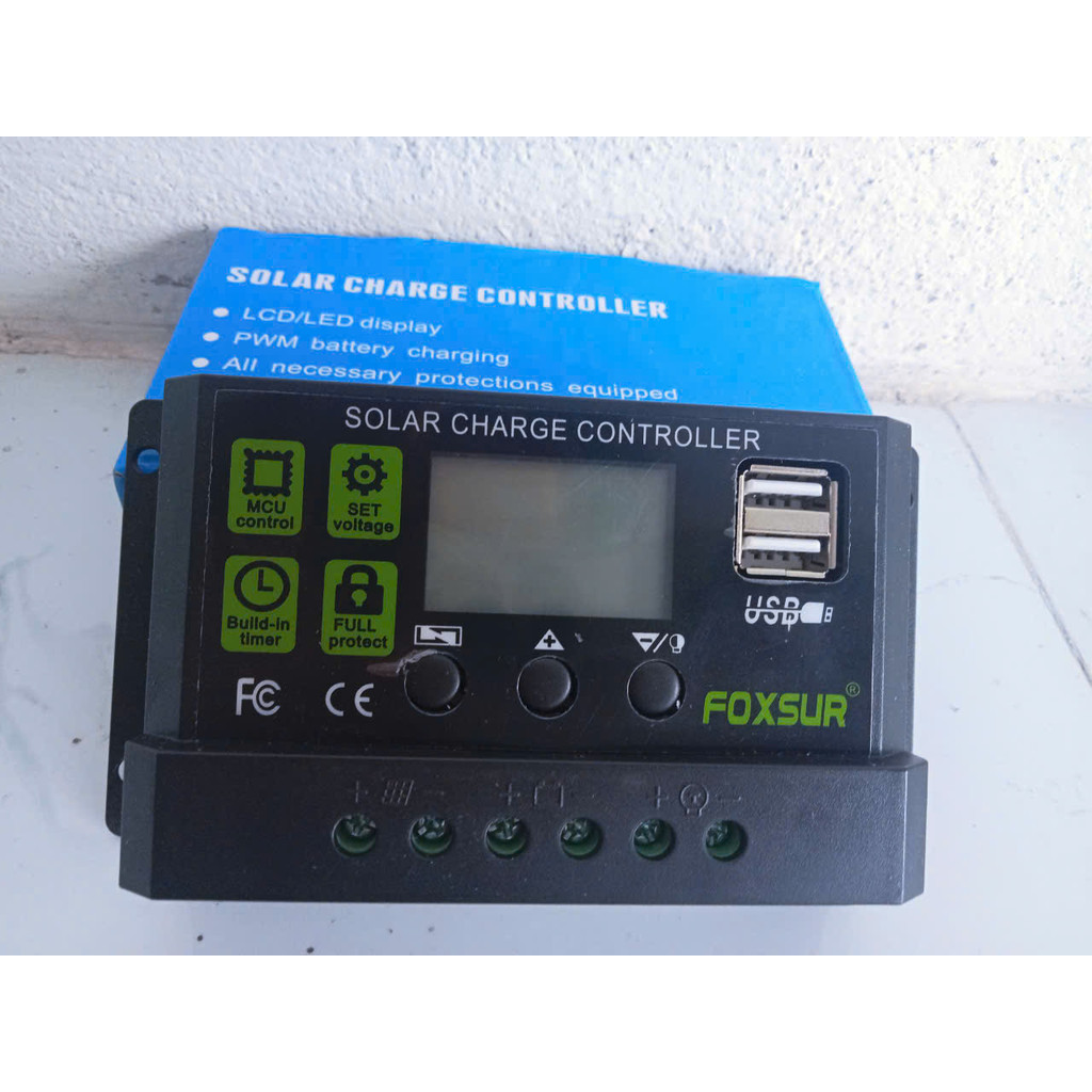 Điều khiển sạc NLMT Solar Charge Controller  Foxsur 30A 12V/24V