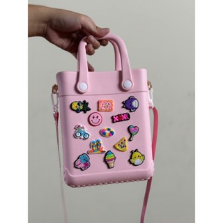 Túi Xách Có Dây Đeo Và Tay Xách Gắn Charm Siêu Dễ Thương ( tặng full charm) QC1