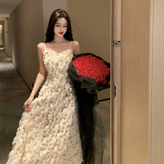 Đầm dây đeo Sequin thêu lông vũ công nghiệp nặng BEHS 6923