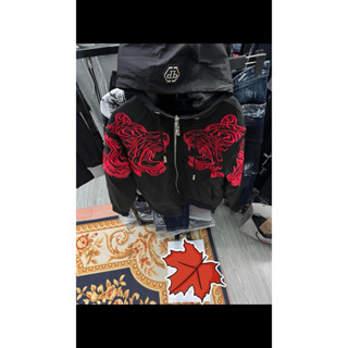 [SẴN] Áo khoác PHILIP gió hổ thêu đỏ có mũ kéo khóa Logo Sắt QP