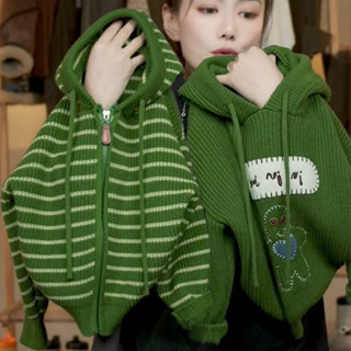 [Mới mùa thu] Áo len dệt kim trẻ em cổ tròn ấm áp thoải mái dày dặn dễ phối đồ cho bé trai và bé gái phiên bản Hàn Quốc xuân thu đông áo len chui đầu rộng rãi áo len dệt kim thêu áo khoác kiểu tây trẻ em