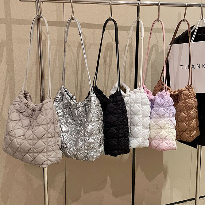 Túi Tote Puffy Nữ Puffy Phong Cách Hàn Quốc Túi Mây Chuyển Màu Vai Đơn Giản