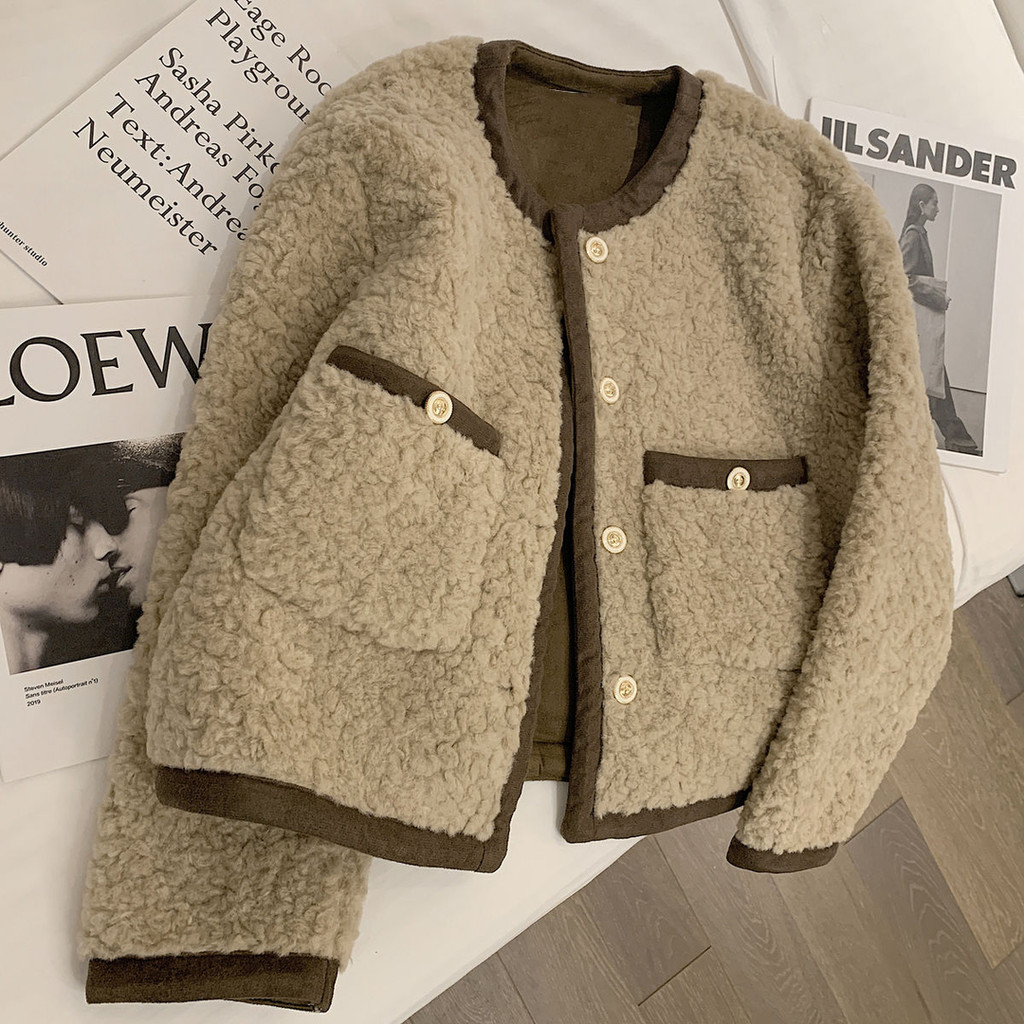 Áo khoác lông cừu kiểu Xiaoxiangfeng Áo khoác ngắn lông cừu phối màu da dày tương phản mùa đông cho nữ | BigBuy360 - bigbuy360.vn